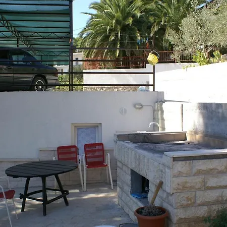 Appartement By The Sea Mavarstica, Ciovo - 1108