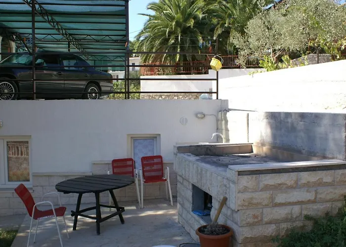 Appartement By The Sea Mavarstica, Ciovo - 1108